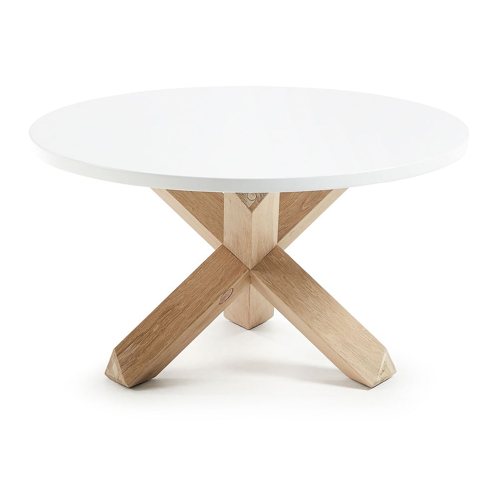 Fehér-natúr színű kerek dohányzóasztal fehér asztallappal ø 65 cm Lotus – Kave Home